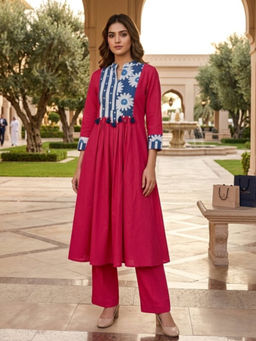 Autumnlane - Pink Floral Three Fourth Sleeves Kurta & Pant