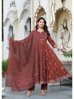 JAIMINI - Maroon Floral Three Fourth Sleeves Kurta Pant & Dupatta