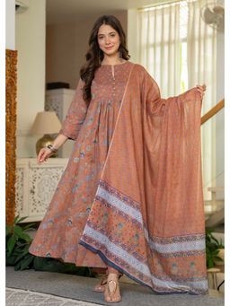 JAIMINI - Peach Floral Three Fourth Sleeves Kurta Pant & Dupatta