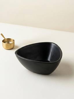 The Golden Theory - Black Ceramic Pyramid Serving Bowl