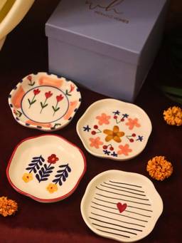 WEAVING HOMES - Set of 4 Bloom, Striped Heart, Peony & Floral Bloom Dessert Plates