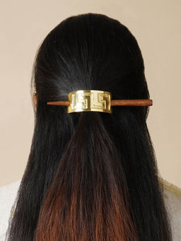 Teejh - Ila Old Lossy Bun Stick