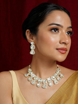 Teejh - Taani Light Gold Necklace Set