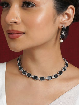 Teejh - Silver Noir Elegant Necklace Set