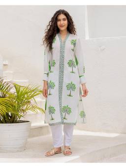 Ambraee - Women Off White Printed Kurta with Pant