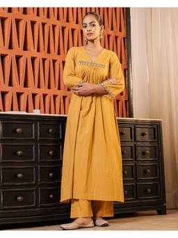 Ambraee - Women Mustard Solid Mirror Work Kurta with Pant