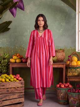 Ambraee - Women Pink Stripes Printed Co-Ord Set
