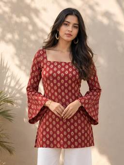 KAFTANIZE - Women Maroon Floral Printed Short Kurti