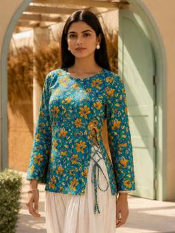 KAFTANIZE - Women Blue Floral Printed Short Kurti