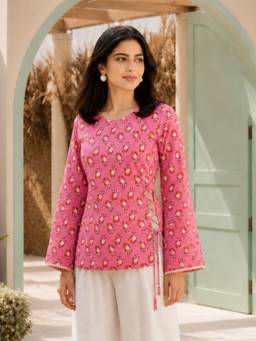 KAFTANIZE - Women Pink Floral Printed Short Kurti