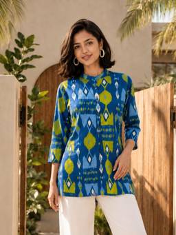 KAFTANIZE - Women Blue Ikat Printed Short Kurti