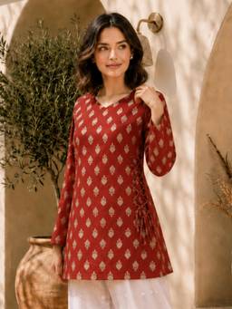 KAFTANIZE - Women Maroon Floral Printed Short Kurti