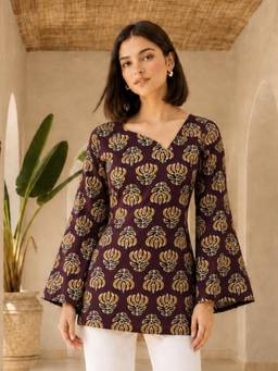 KAFTANIZE - Women Burgundy Floral Printed Short Kurti