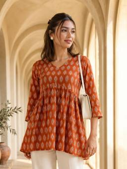 KAFTANIZE - Women Rust Floral Printed Short Kurti