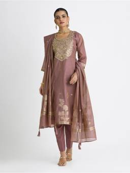 Women Plus - Mauve Floral Embroidered Kurta with Pant and Dupatta