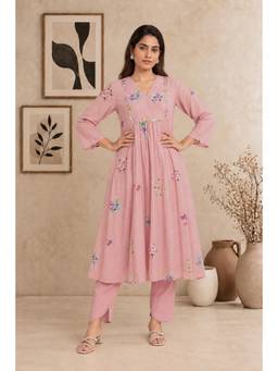 Mud spire - Women Pink Floral Printed Kurta with Pant