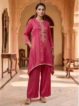 Autumnlane - Women Pink Sequined Beads-Stone Work Kurta with Pant