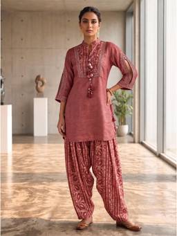 Autumnlane - Women Peach Printed Embroidered Kurti with Salwar