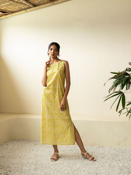 Buy Akiso Yellow Printed Straight Fit Midi Dress Online