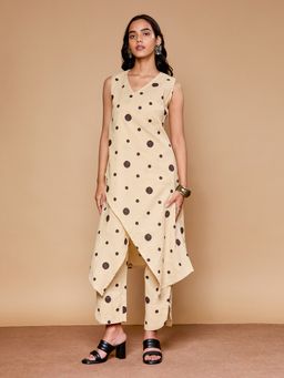 SAAKI - Women Off White Cotton Polka Dots Kurta with Pant (Set of 2)