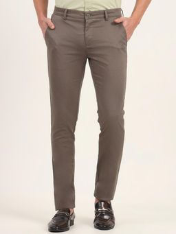 JadeBlue - Men Olive Cotton Blend Solid Super Slim Fit Trouser