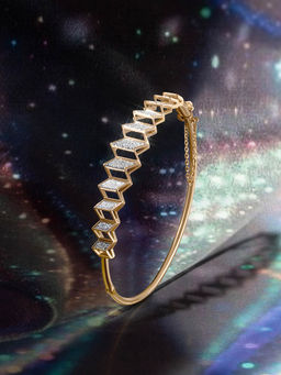 Mia by Tanishq - Zigzag Pulse Gold and Diamond Bangle