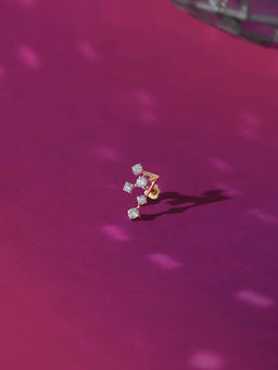 Mia by Tanishq - Dancing Beam Gold and Diamond Nose Pin