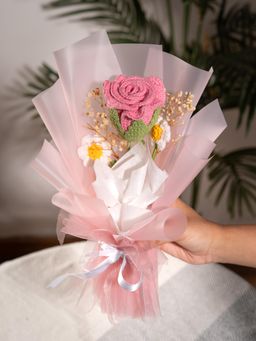 THE ZAPPY BOX - Handcrafted to Last a Lifetime A Crochet Rose and Daisy Bouquet