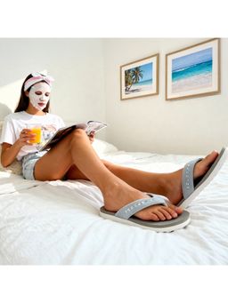 Toucantoes - Crystal Women Grey Comfort Flip-Flops