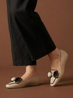 JODYHUB - Women Beige Loafers