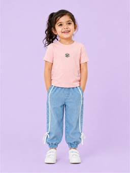 Kidbea - Girls Cube Logo Tee and Side-Tape Denim Jogger Set