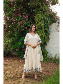 SUTRA CLOTHING - Sunaira White Grape Anarkali Kurta with Pant and Dupatta (Set of 3)