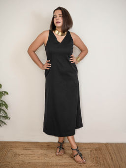 Label Tanvee - Black Solid Halter Long dress