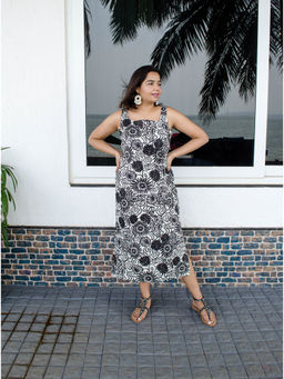 Label Tanvee - Beige Midi Dress