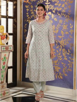 ARAMYA - Green Organza Three Fourth Sleeves Round Neck Printed Kurta With Pants