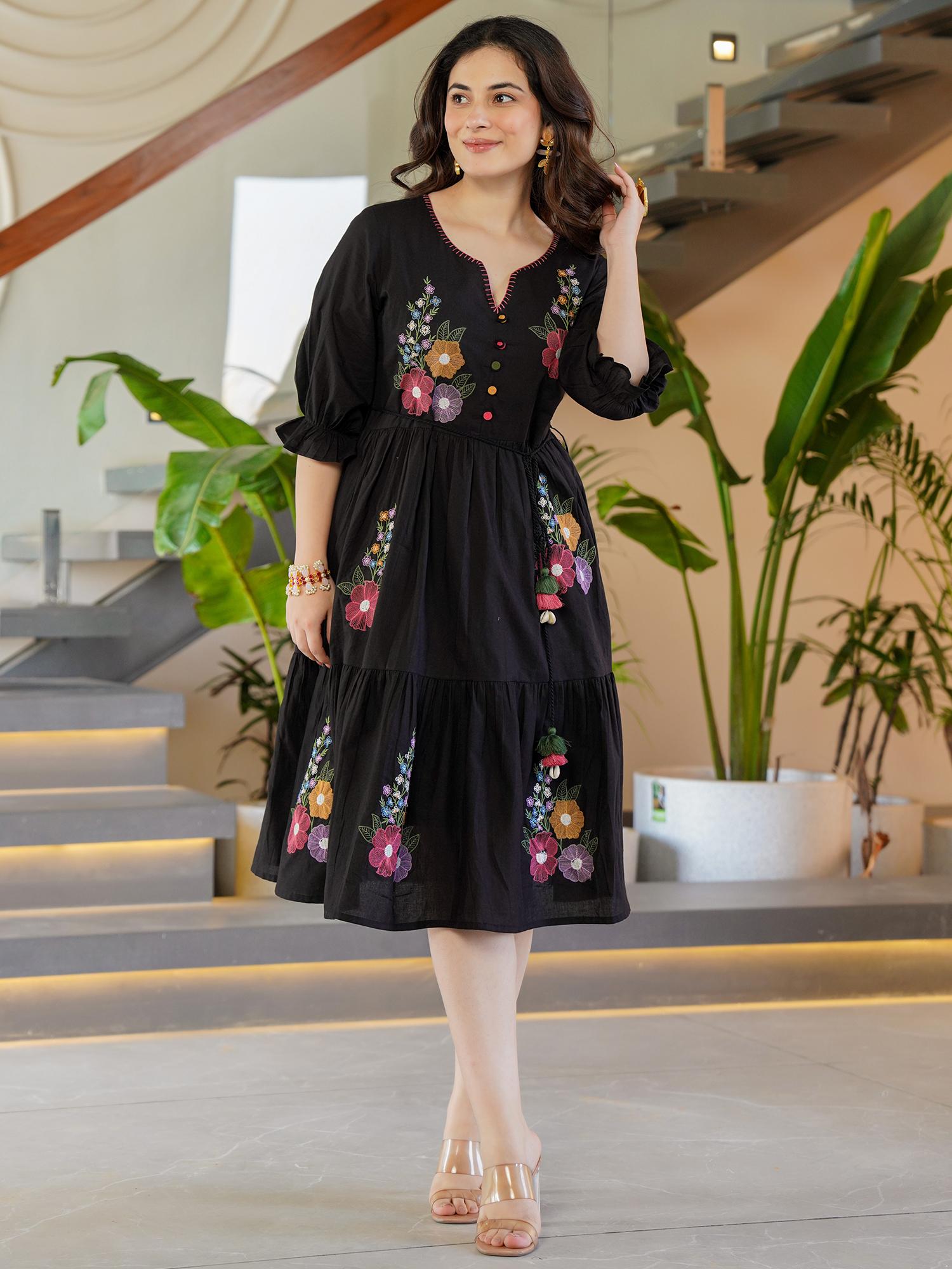 zummer Black Embroidered Flared Midi Dress-picture-26