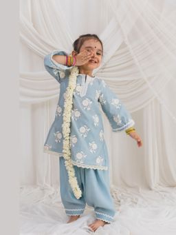Chotibuti - Blue Chanderi Thread Work Kurta with Salwar