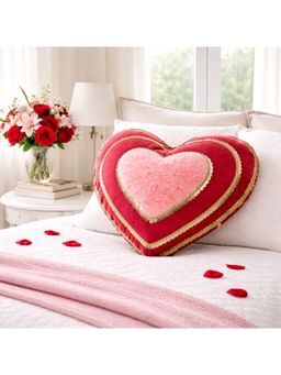 THROW PILLOW - Luxurious Red Velvet & Pink Faux Fur Heart Throw Pillow (14 x 14 Inches)