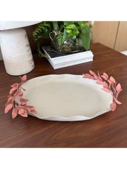 Faaya Gifting - Metal Rust Leaf Beige Tray
