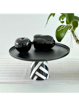 Faaya Gifting - Uma Metal Large Black Cake Stand