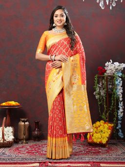 Yavira Silk - Women Red Handloom Saree with Unstitched Blouse
