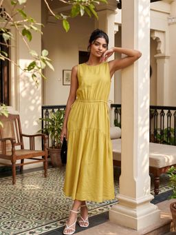 max - Yellow Solid/Plain Sleeveless Dress