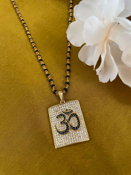 Digital Dress Room - Long Mangalsutra Ad Om Square Pendant