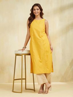 Fabindia - Yellow Cotton Solid Slim Fit Long Kurta