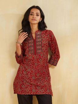 Fabindia - Maroon Cotton Ajrakh Printed Slim Fit Kurti