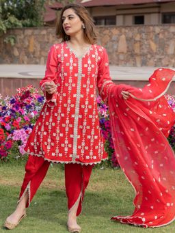 HOUSE OF JAMOTI - Ombre Red Embroidered Kurta and Dhoti with Dupatta (Set of 3)