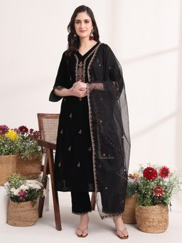 Yufta - Black Straight Embroidery Kurta and Pant with Dupatta (Set of 3)