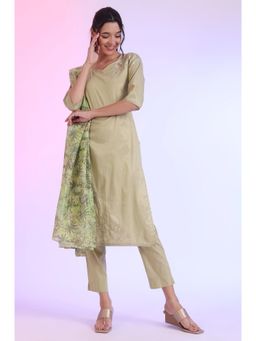Aurelia - Women Green Embroidered Blend Straight Kurta with Pant and Stole (Set of 3)