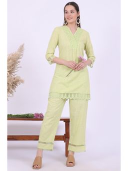 Aurelia - Women Green Textured Pure Cotton A-Line Kurta with Pant (Set of 2)