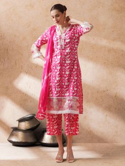 STYLEBAAZI - Women Pink Floral Kurta with Pant and Dupatta (Set of 3)